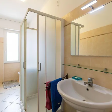 Appartamento Happiness By Interhome