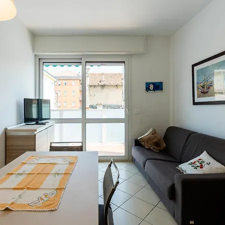 Apartment Happiness By Interhome *
